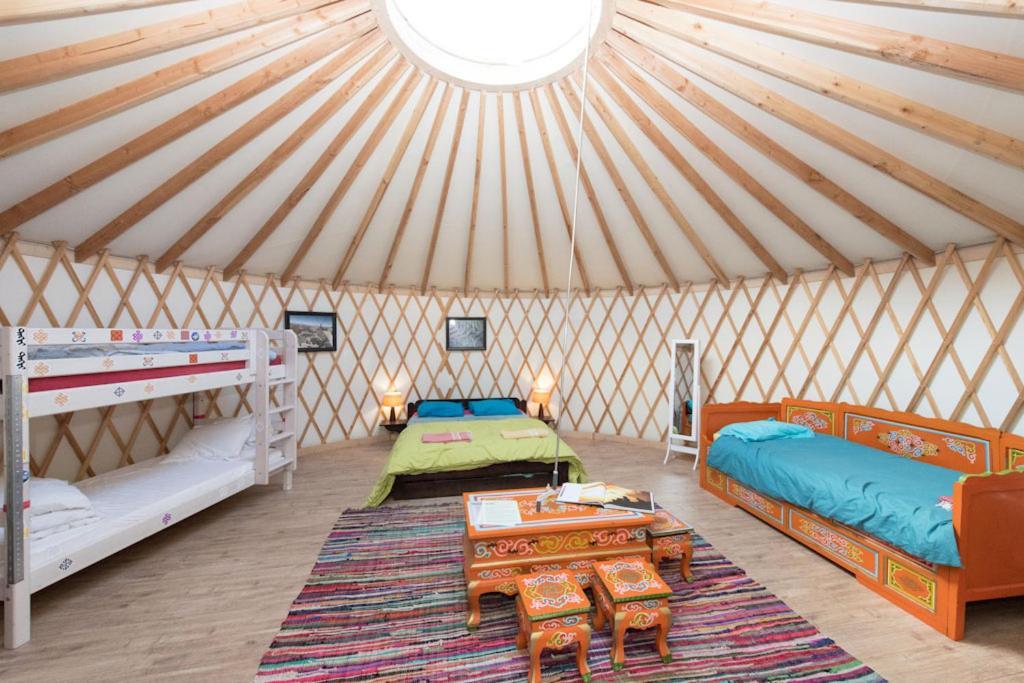 Eco-Hotel Et Yourtes Du Mercantour Guillaumes Exterior photo